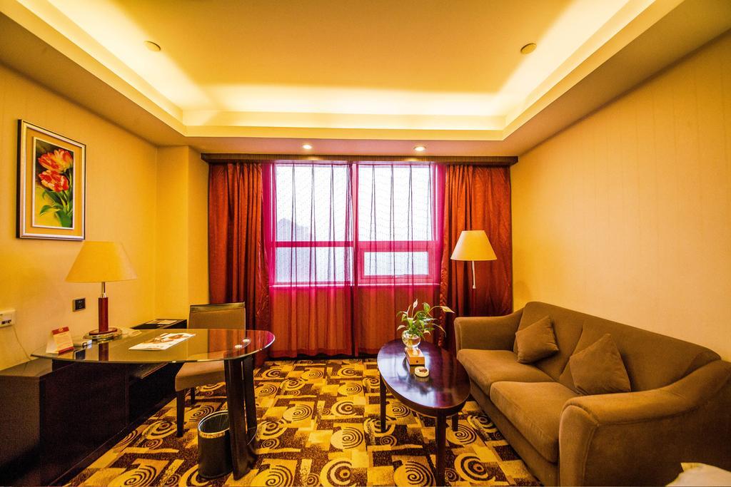 Jingzhou International Hotel Шицзячжуан Экстерьер фото
