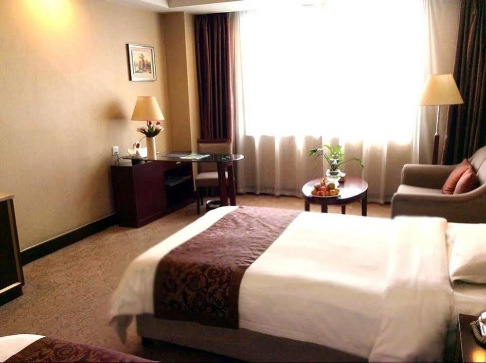 Jingzhou International Hotel Шицзячжуан Экстерьер фото